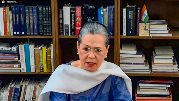 सोनिया गांधी की सरकार से कोविड पर सर्वदलीय बैठक बुलान की मांग