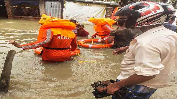 यास और तौकते की तीव्रता में अंतर का कारण ?