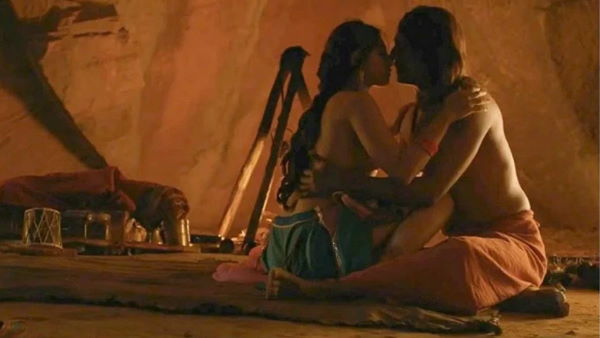 राधिका शानदार अभिनेत्री हैं राधिका शानदार अभिनेत्री हैं