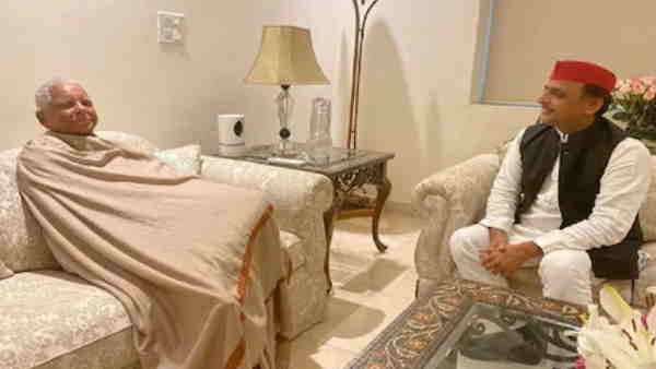 former up chief minister akhilesh yadav met with rjd supremo lalu prasad yadav former up chief minister akhilesh yadav met with rjd supremo lalu prasad yadav