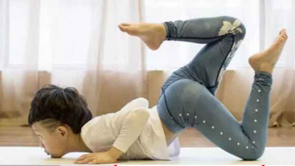 यंगेस्ट सर्टिफाइड योगा टीचर सुन चुयांग यंगेस्ट सर्टिफाइड योगा टीचर सुन चुयांग