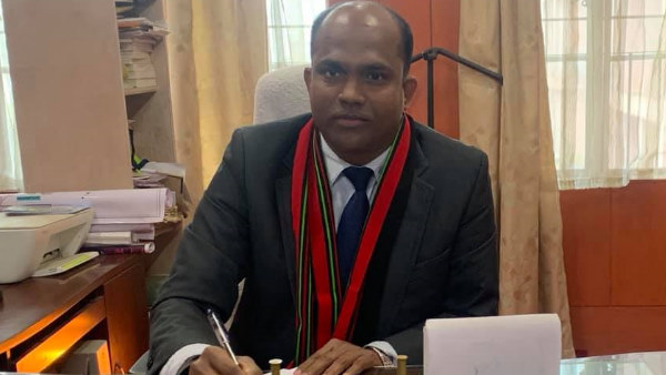 कौन हैं आईएएस मोहम्मद अली शिहाब?