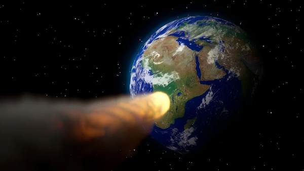 पृथ्वी की ओर तेजी से बढ़ रहा है विशाल 'धूमकेतू' पृथ्वी की ओर तेजी से बढ़ रहा है विशाल 'धूमकेतू'