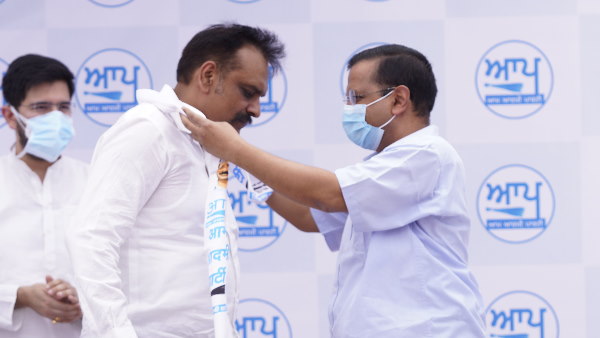 हम राजनीति करने नहीं आए- केजरीवाल हम राजनीति करने नहीं आए- केजरीवाल