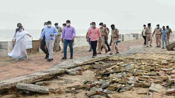 'सीएम को पीएम ने बैठक से जाने की अनुमति नहीं दी थी' 'सीएम को पीएम ने बैठक से जाने की अनुमति नहीं दी थी'