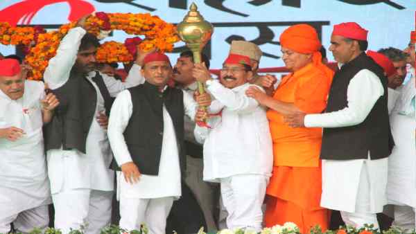 कोरोना से बिगड़ेगा बीजेपी का खेल ? कोरोना से बिगड़ेगा बीजेपी का खेल ?