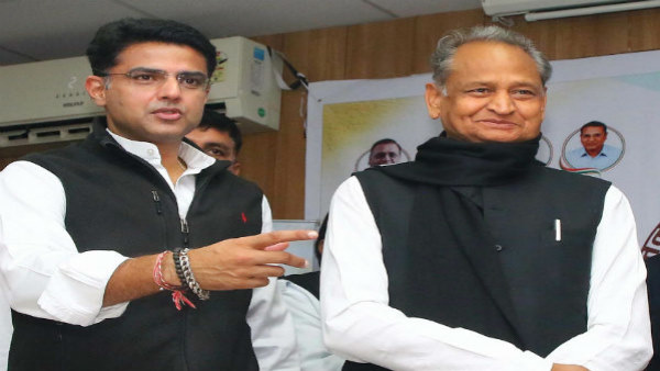 प्रियंका गांधी ने किया सचिन पायलट को फोन प्रियंका गांधी ने किया सचिन पायलट को फोन