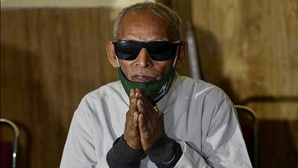 जानें क्यों बंद हो गया बाबा का नया रेस्टोरेंट