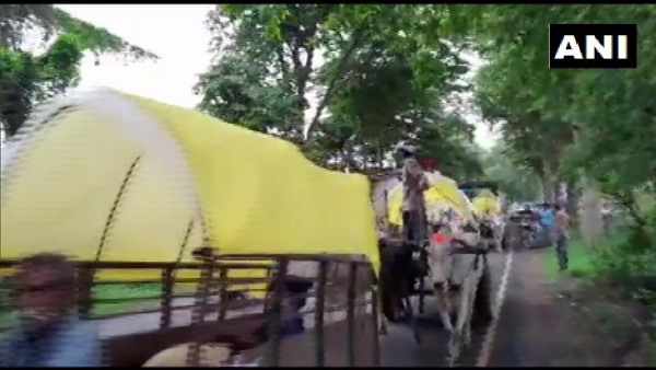 35 किलोमीटर दूर गई बारात 35 किलोमीटर दूर गई बारात