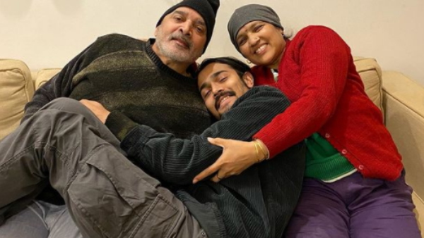 भुवन बाम के माता-पिता का निधन