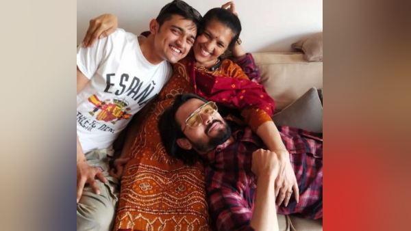 कोरोना काल में की लोगों की मदद