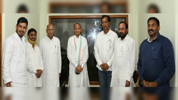 जल्द मंत्रिमंडल विस्तार करने का फैसला लेना इतना आसान नहीं जल्द मंत्रिमंडल विस्तार करने का फैसला लेना इतना आसान नहीं