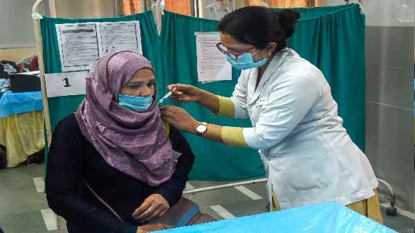 25 फीसदी वैक्सीन की कीमत पर सवाल