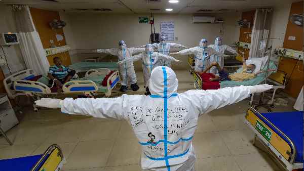 सितंबर-अक्टूबर तक चरम पर पहुंचेगी कोरोना की तीसरी लहर सितंबर-अक्टूबर तक चरम पर पहुंचेगी कोरोना की तीसरी लहर