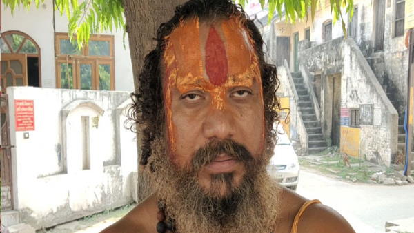 ayodhya ram mandir donation issue Swami Paramhans says AAP and Congress offered 100 cr to campaign against BJP and Trust ayodhya ram mandir donation issue Swami Paramhans says AAP and Congress offered 100 cr to campaign against BJP and Trust