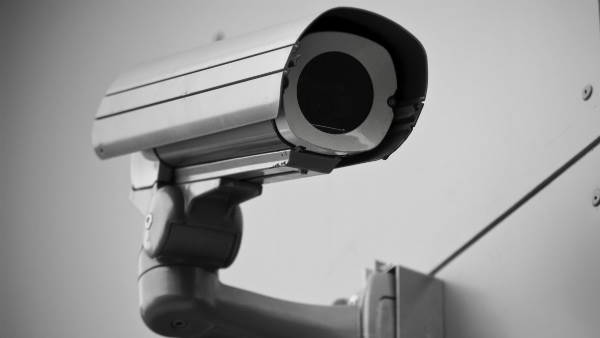 साउथ दिल्ली में रहने वाले एक दंपति ने की थी शिकायत 