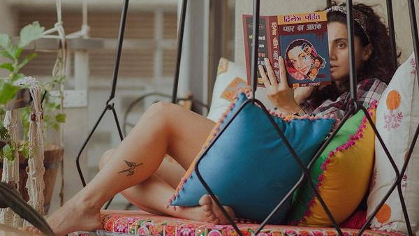 इजाजत दफ़्तर मांगते हैं, आशिकों के दिल नहीं