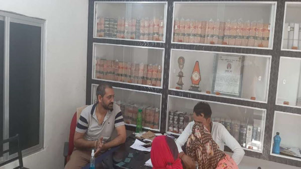 फेसबुकिया प्यार फेस देखते ही हवा हुआ