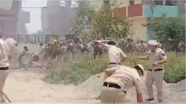 delhi Police FIR against a group of demonstrating farmers, allegedly assaulted Two assistant sub-inspectors