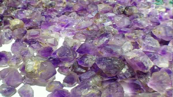 कुल कितने मूल्य की है खनीज संपदा ?