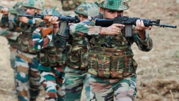 एके-56 राइफल के साथ छिपा था आतंकी