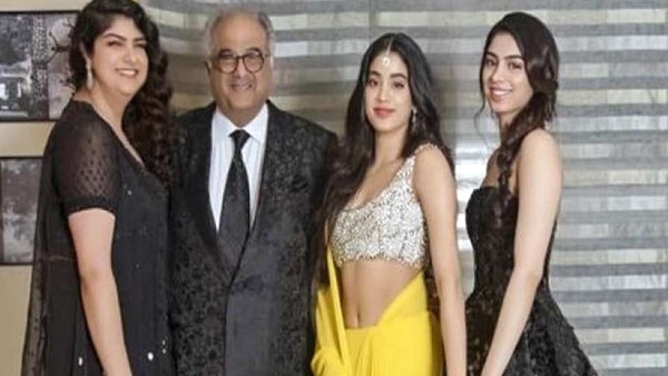 जाह्नवी हैं काफी क्लोज जाह्नवी हैं काफी क्लोज