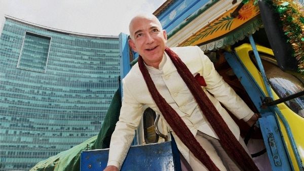 2 अरब में बेजोस के साथ अंतरिए यात्रा 2 अरब में बेजोस के साथ अंतरिए यात्रा