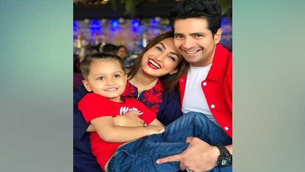 बात-बात में हुई गरमागरम बहस शुरू बात-बात में हुई गरमागरम बहस शुरू