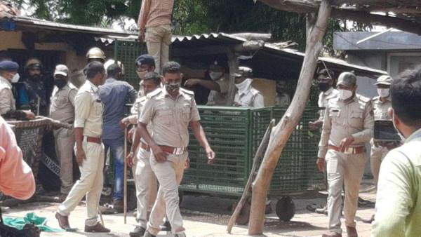 Leopard Entered house in the village of panchmahal 