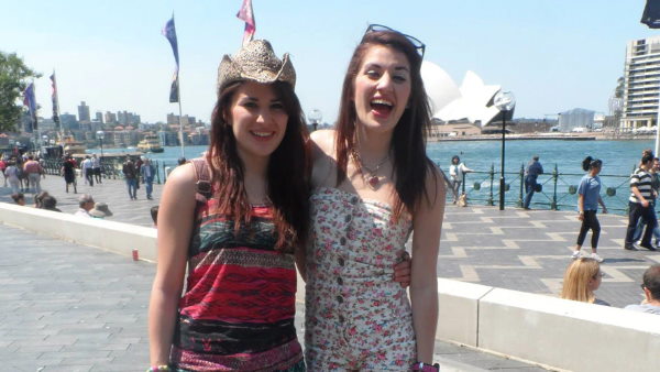 टूर कंपनी ने पानी में मगरमच्छ होने से इनकार किया था