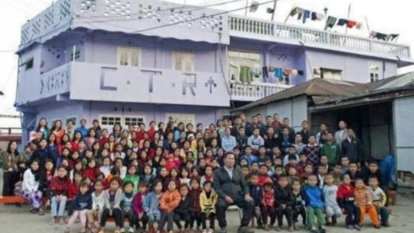 जिओना चाना के परिवार में 181 सदस्य