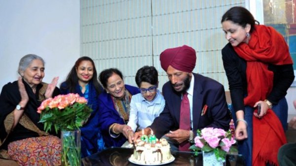 कोलंबो में हुई थी मुलाकात