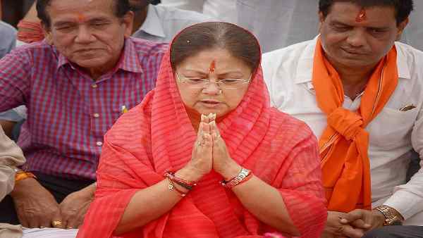 अपने तेवरों से पार्टी को सकते में डाल देती हैं वसुंधरा