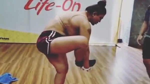 योगा आउटफिट को लेकर ट्रोल हुईं राखी सावंत 