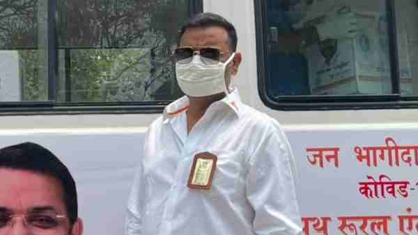 देश के विभिन्न हिस्सों में कर रहे हैं समाजसेवा देश के विभिन्न हिस्सों में कर रहे हैं समाजसेवा