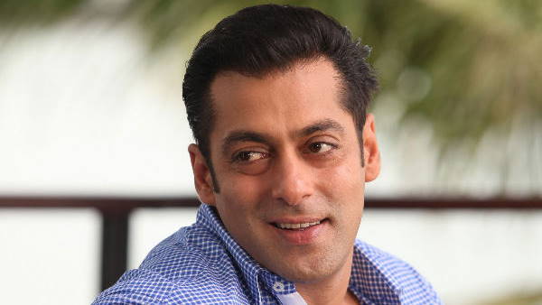 खुद पर लिखना बहादुरी का काम