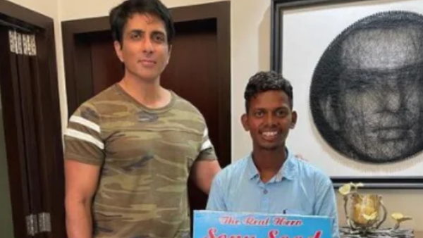 वेंकटेश इंटरमीडिएट का सेकेंड ईयर का छात्र है