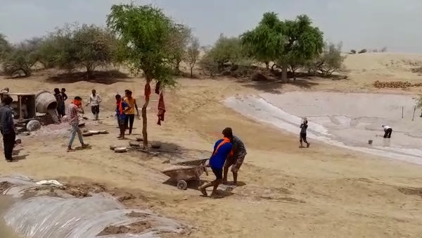 पीने के पानी की सुविधा नहीं पीने के पानी की सुविधा नहीं