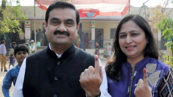 लोगों की मदद के लिए चैरिटी