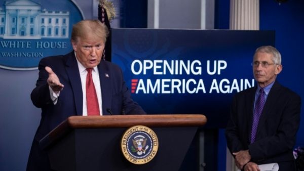 डॉ. एंथनी फाउची पर सवालों की झड़ी