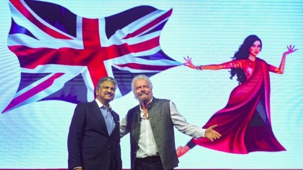 ब्रैनसन भी नहीं हैं स्पेस रेस में पीछे ब्रैनसन भी नहीं हैं स्पेस रेस में पीछे