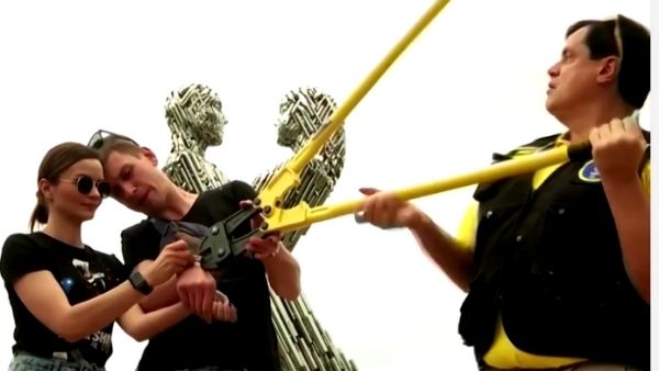 नहाने से लेकर हर काम एक साथ