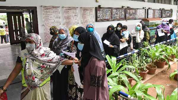 कोरोना संक्रमितों को वैक्सीन की जरूरत नहीं- एक्सपर्ट कोरोना संक्रमितों को वैक्सीन की जरूरत नहीं- एक्सपर्ट