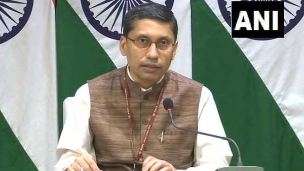 वर्तमान में हम अपने स्वयं के टीकाकरण कार्यक्रम के लिए घरेलू टीके का उत्पादन भी कर रहे हैं: वर्तमान में हम अपने स्वयं के टीकाकरण कार्यक्रम के लिए घरेलू टीके का उत्पादन भी कर रहे हैं: