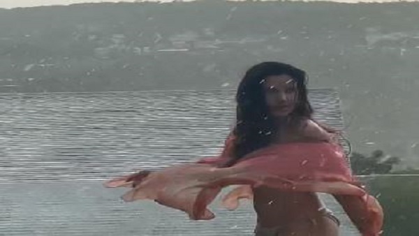 Video: Bollywood Actress Sonnalli Seygall Enjoy Rain dance in Bikini in her Balcony, Video goes Viral Video: Bollywood Actress Sonnalli Seygall Enjoy Rain dance in Bikini in her Balcony, Video goes Viral