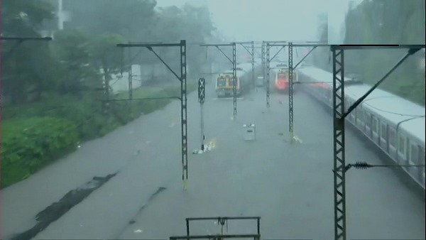 महाराष्ट्र में मरने वालों की संख्या 213 हुई