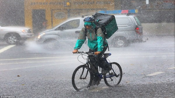 हल्की से मध्यम बारिश की आशंका 