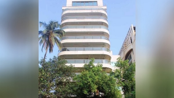 करोड़ों का बंगला, फ्लैट