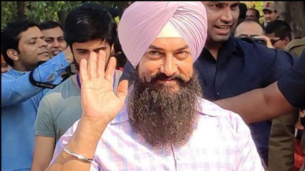 टीम लद्दाख में एक वॉर का सिक्वेंस शूट कर रही है