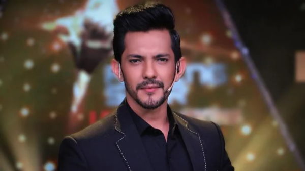 आदित्य नारायण ने रिपोर्टों को किया खारिज